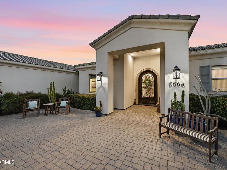 5586 W ROCK Court photo 3