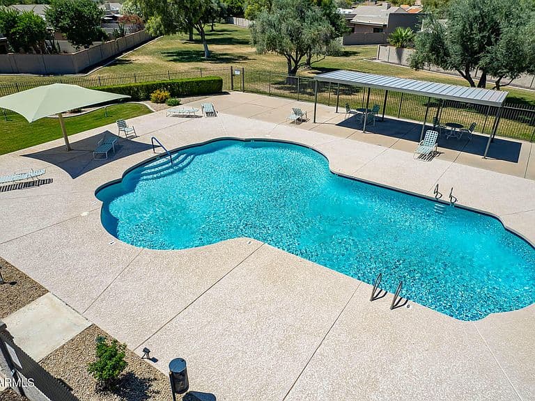 9471 E LAUREL Lane photo 4