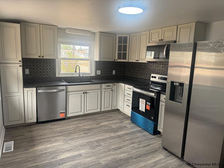 4784 Vosler Pl photo 1