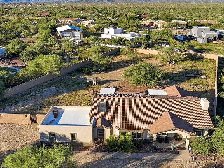 220 N Slate Dr photo 3