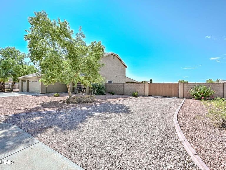 12317 W BERRY Lane photo 5