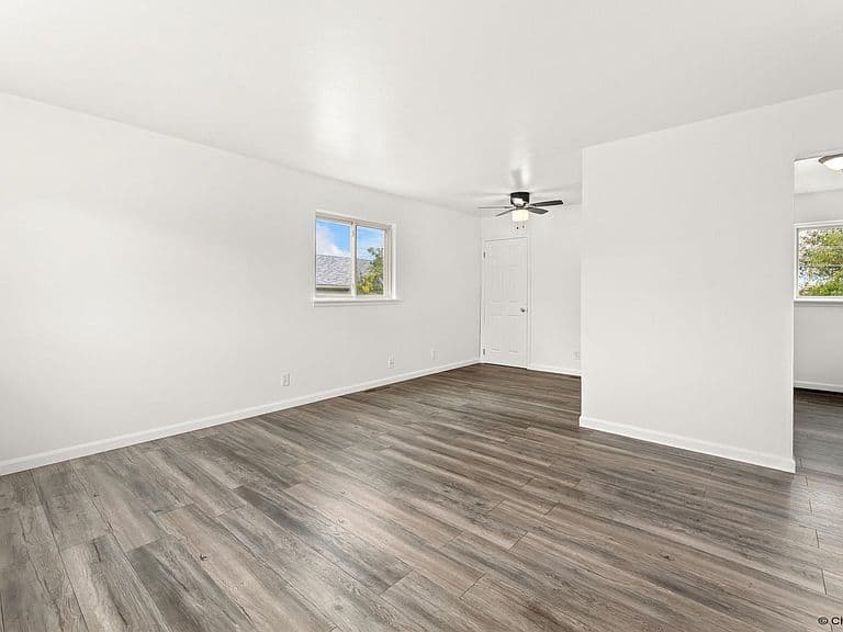 148 King Ct photo 3