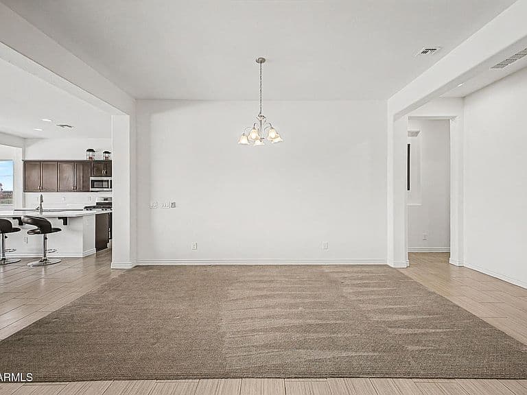 2766 E COZETTAS Court photo 4