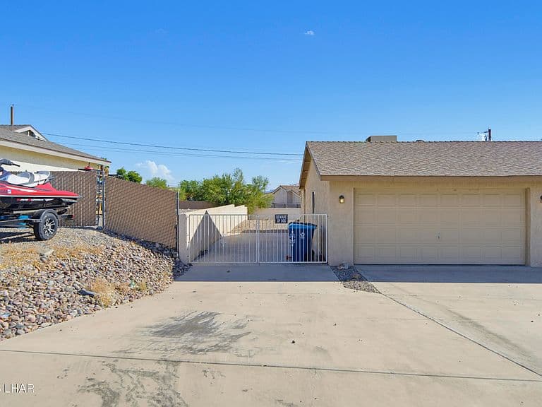 3924 Brookside Dr photo 3
