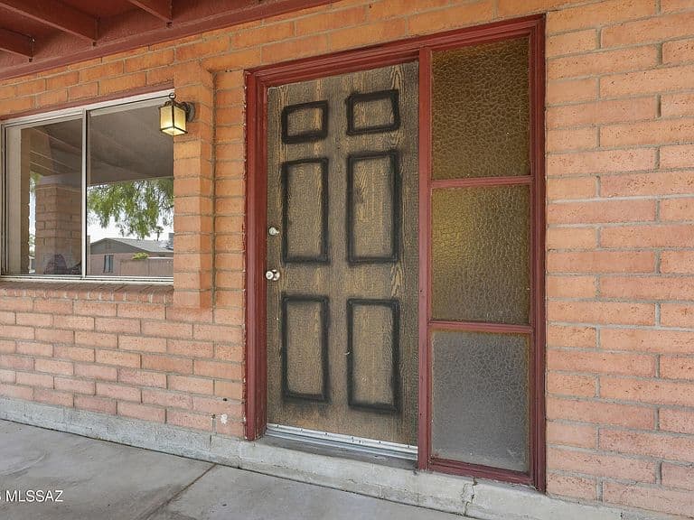8013 E Manitoba St photo 4