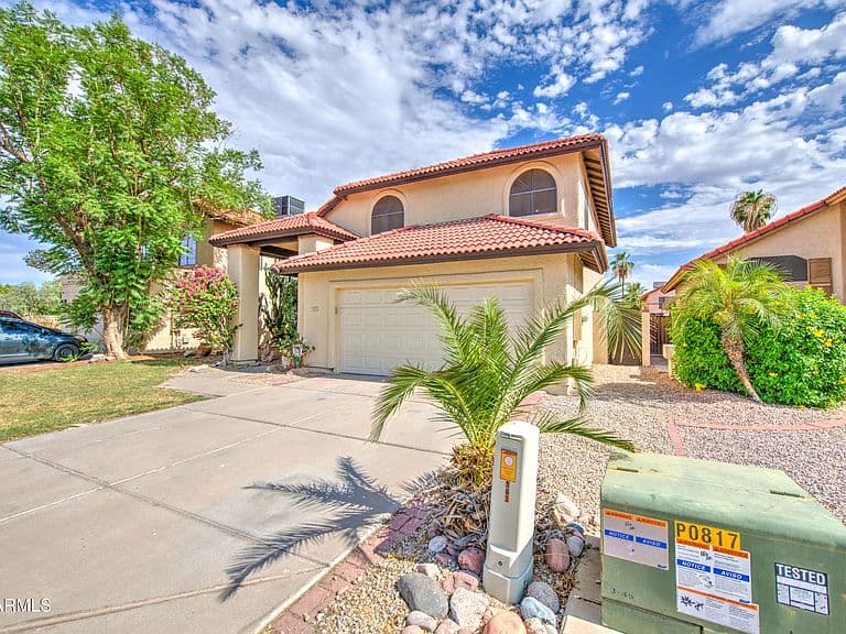 963 E Calle Del Norte -- photo 3