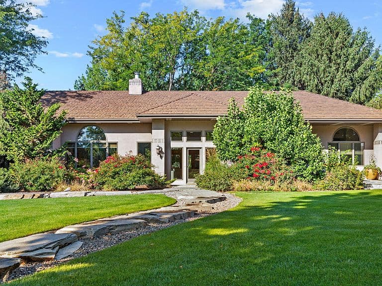 2985 N Holl Dr photo 1