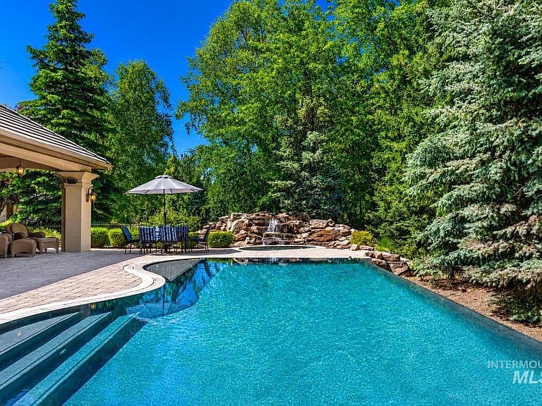 1020 W Shearwater Ln photo 4