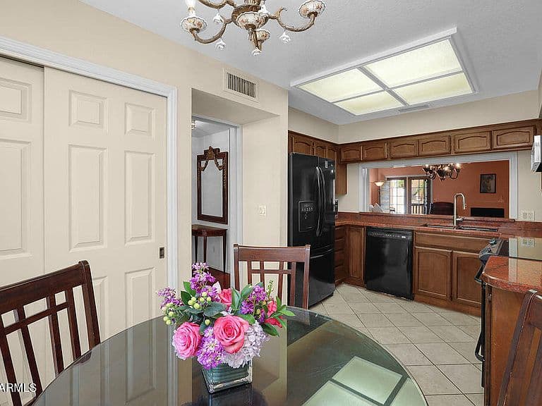 6225 N 30TH Way photo 5