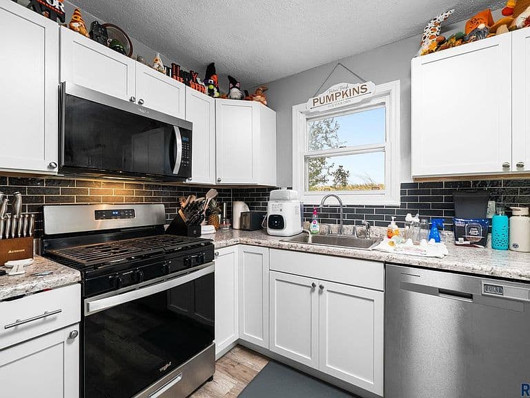 418 Regal Cir photo 4