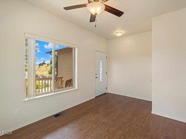 11630 HOMESTEAD Lane photo 5