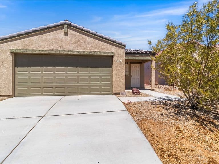 1131 Pear Tree Lane photo 1