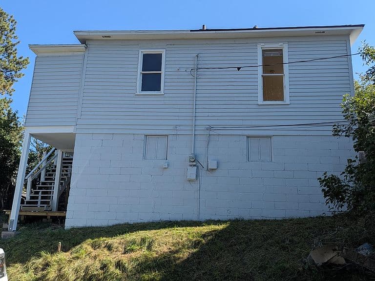214 Milliken St photo 2