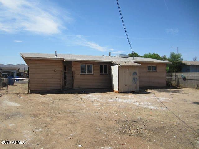 1418 E LA SALLE Street photo 3