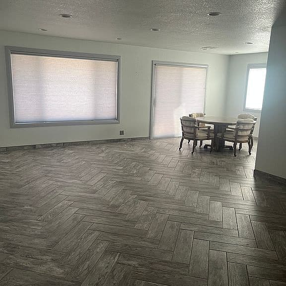 79 S Navajo Dr photo 2