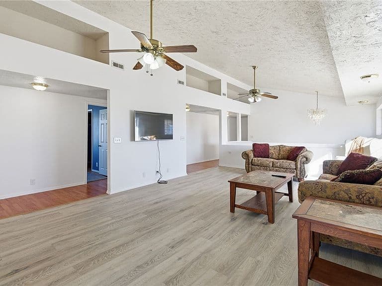 26151 N Rainbow Road photo 5