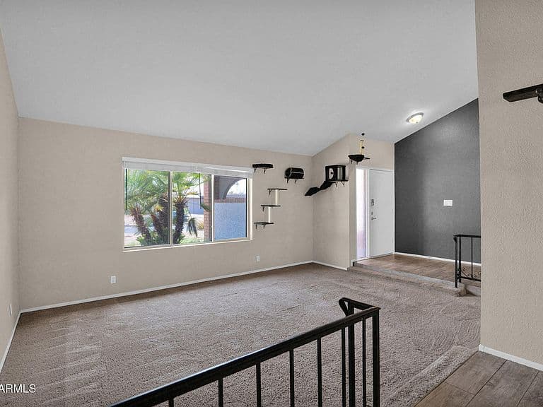 604 W PLATA Avenue photo 5