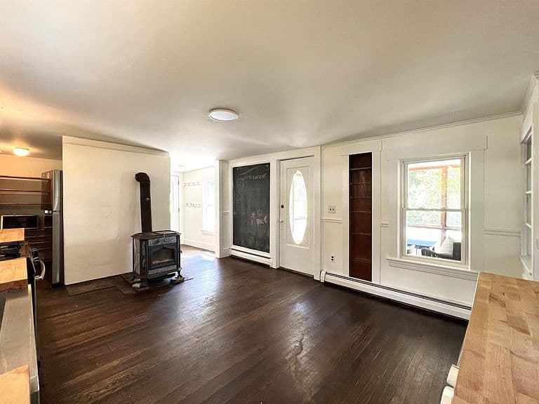 10 Pleasant Street photo 4