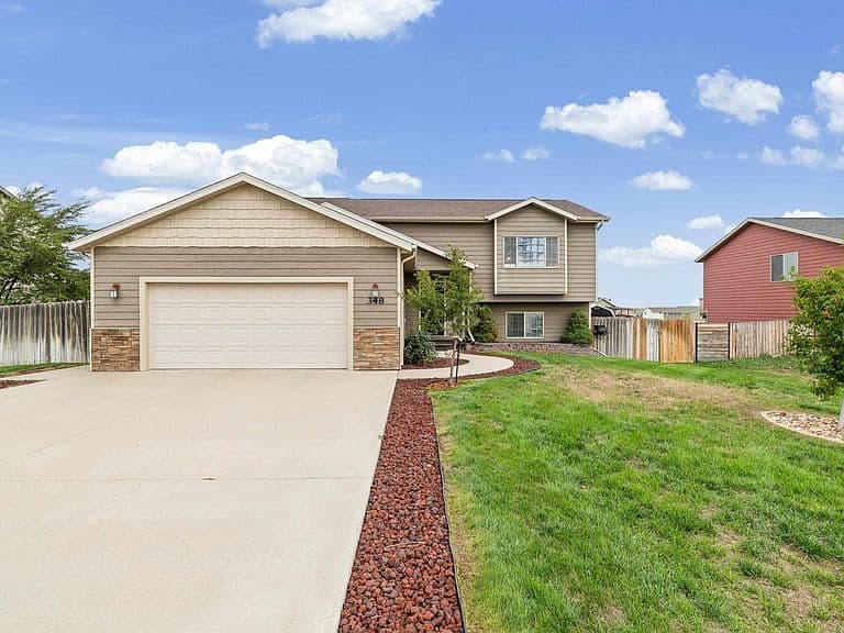 348 Edelweiss Ln photo 1
