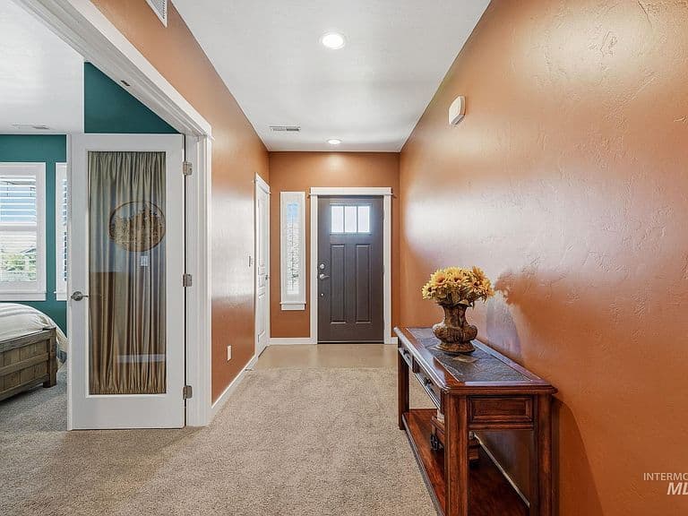 1603 W Cactus St photo 5