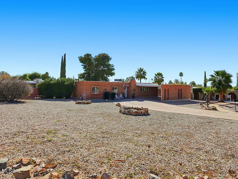 8924 E Old Spanish Trl photo 2