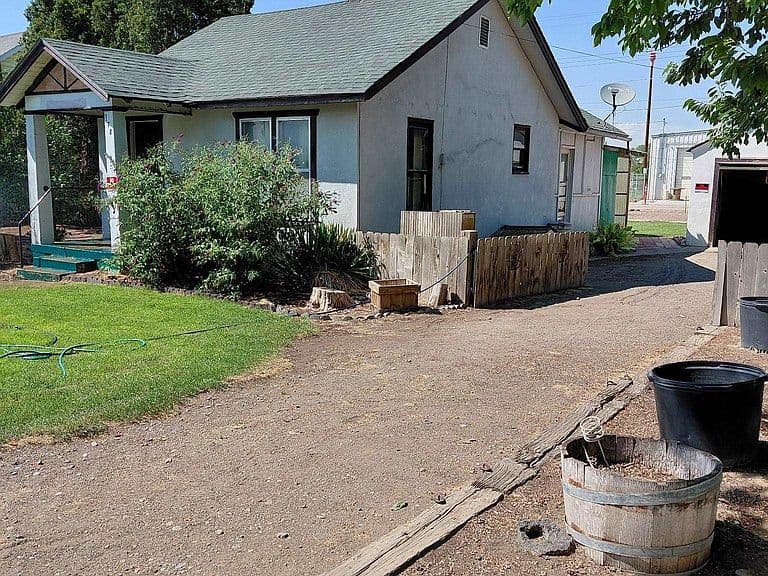 178 B Ave E photo 3
