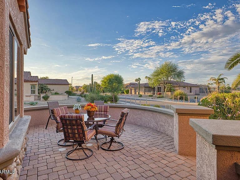16865 W VILLAGIO Drive photo 2