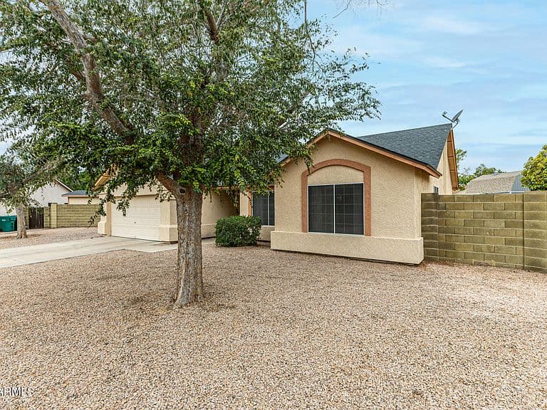 1342 N 61st Pl photo 3