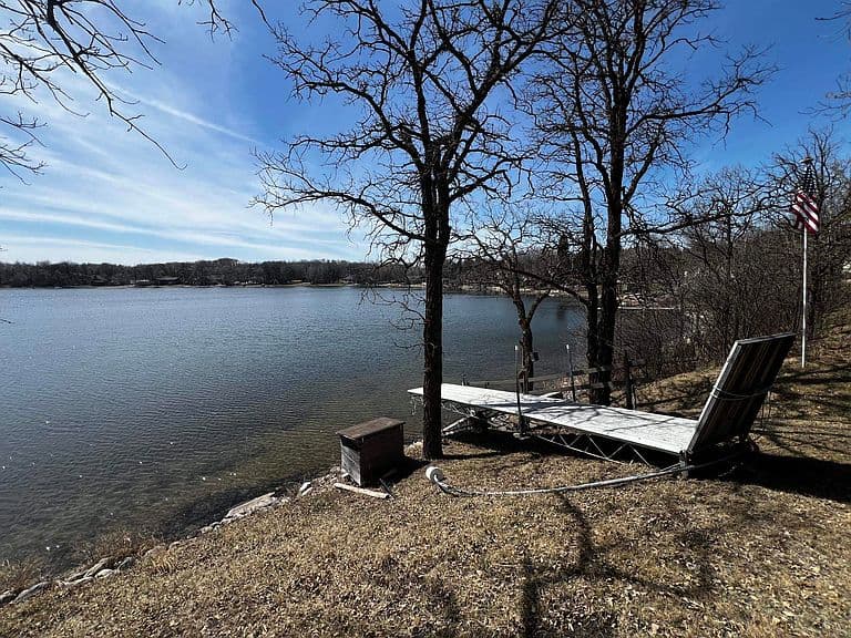 263 Long Lake Rd NE photo 4