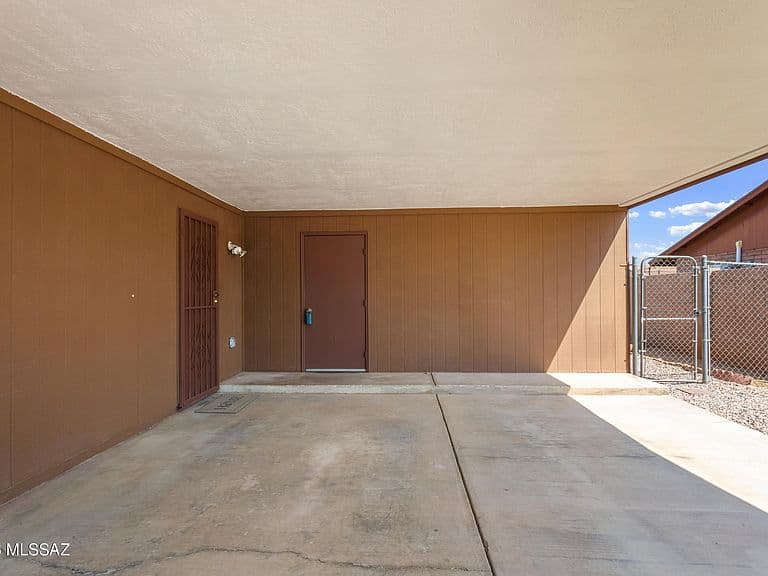 1179 Acacia Dr photo 4