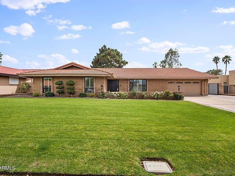 409 E CAROL ANN Way photo 2