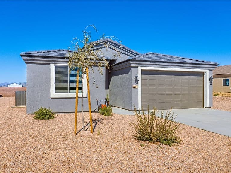 7391 E Winchester Drive photo 4