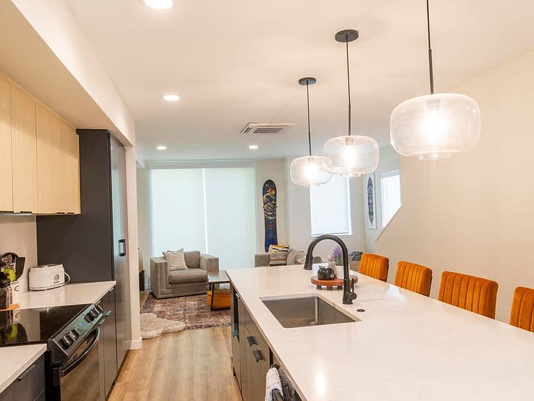 410 N River St #10 photo 4