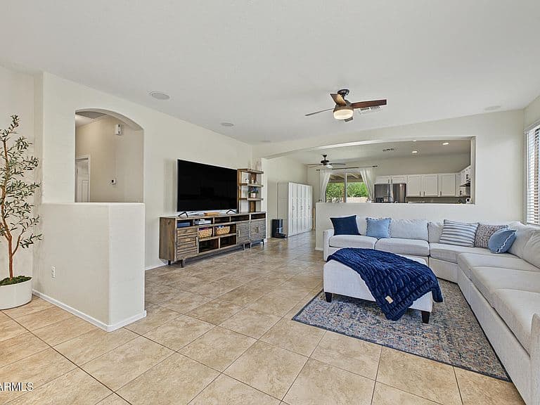 1054 E PRESS Road photo 5