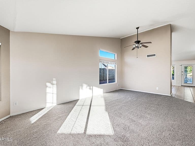 1449 N AVOCA -- photo 5