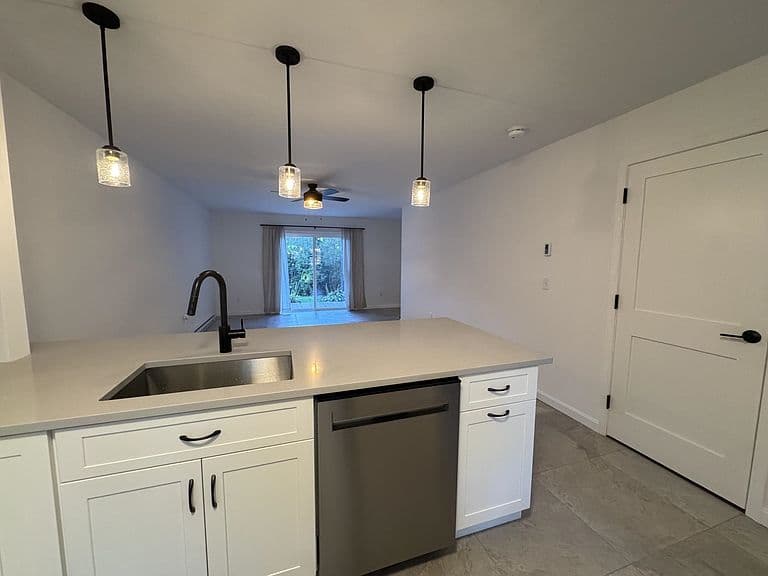 99 Hayes Avenue photo 4