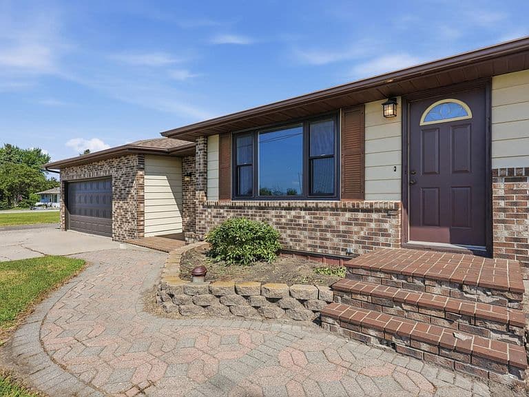 6378 Highway 10 photo 3