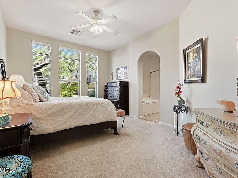 20802 N GRAYHAWK Drive #1016 photo 4