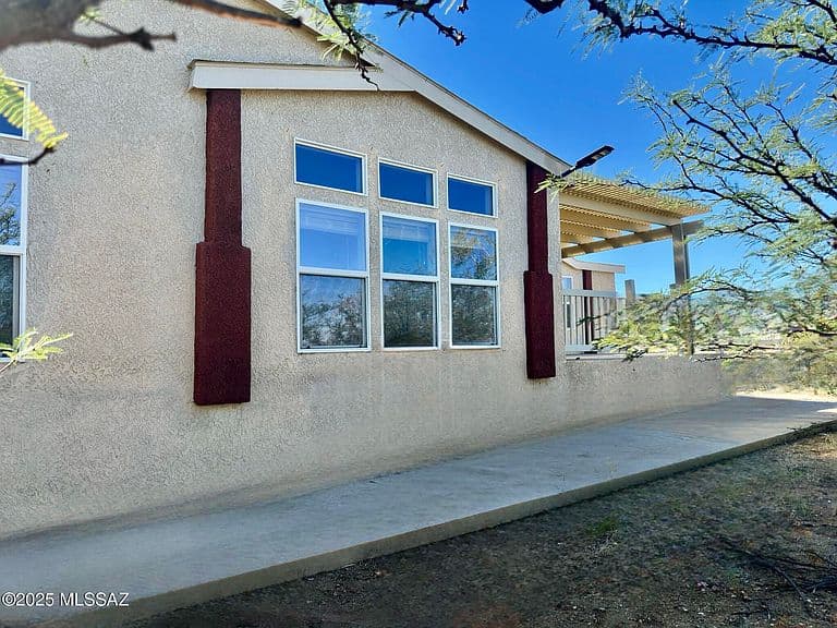 13401 E Walts Way photo 2