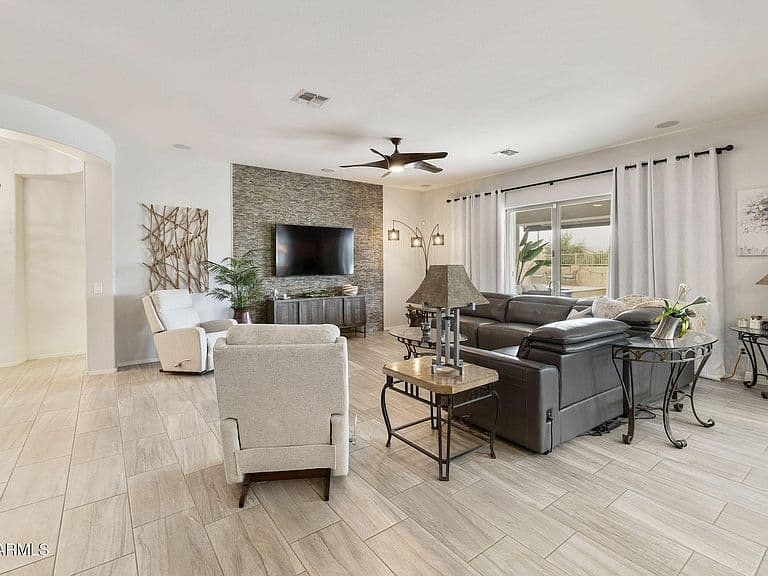 22784 S 228TH Place photo 5