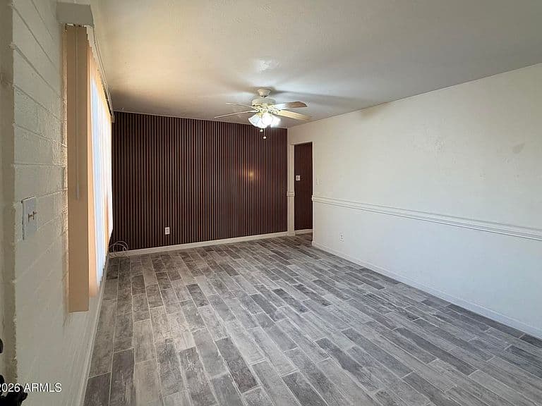 11329 W DULUTH Avenue photo 4