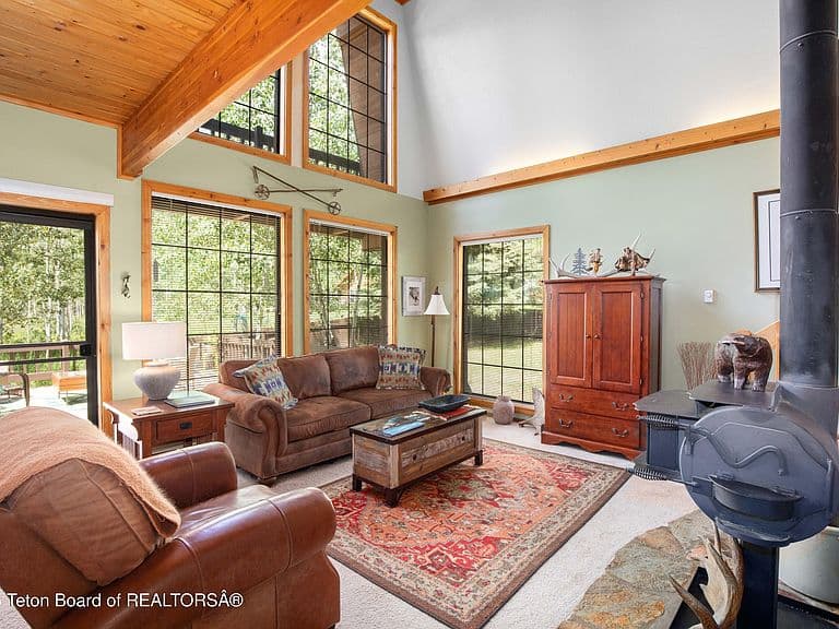 56 E Vista Dr photo 4
