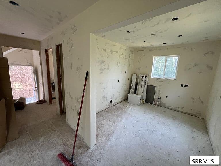 154 Lakeview Dr photo 4