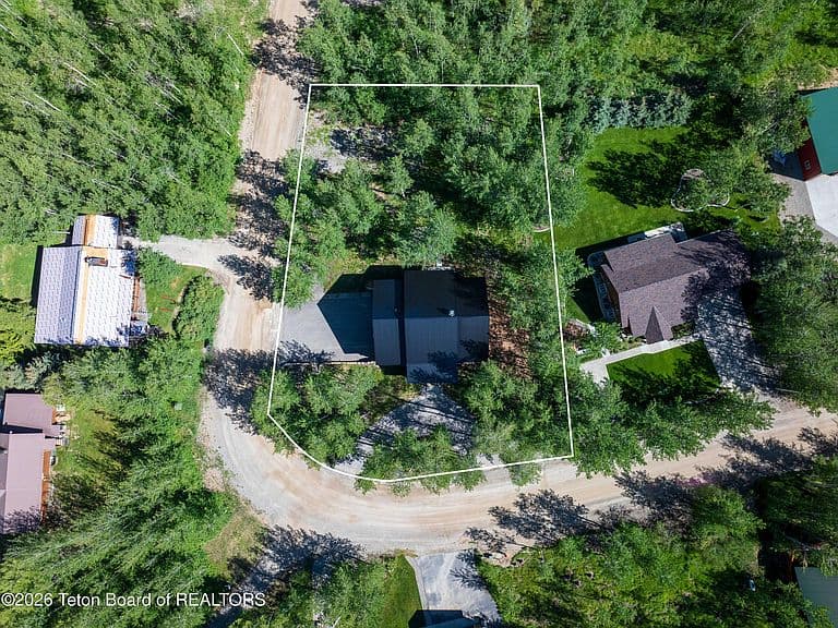 98 Sugar Loaf Dr photo 3