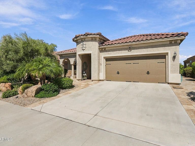 26492 W ZACHARY Drive photo 1