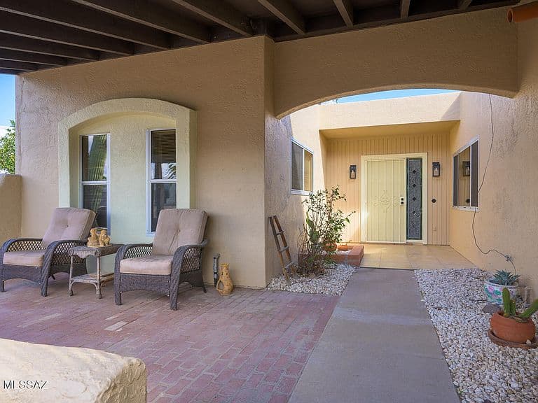 223 E Paseo De Golf photo 2