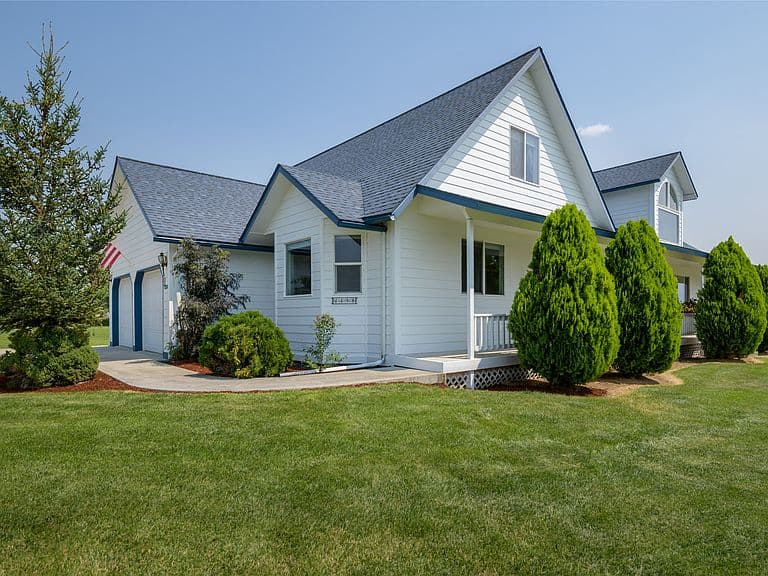 4498 Sunburst Ln photo 2