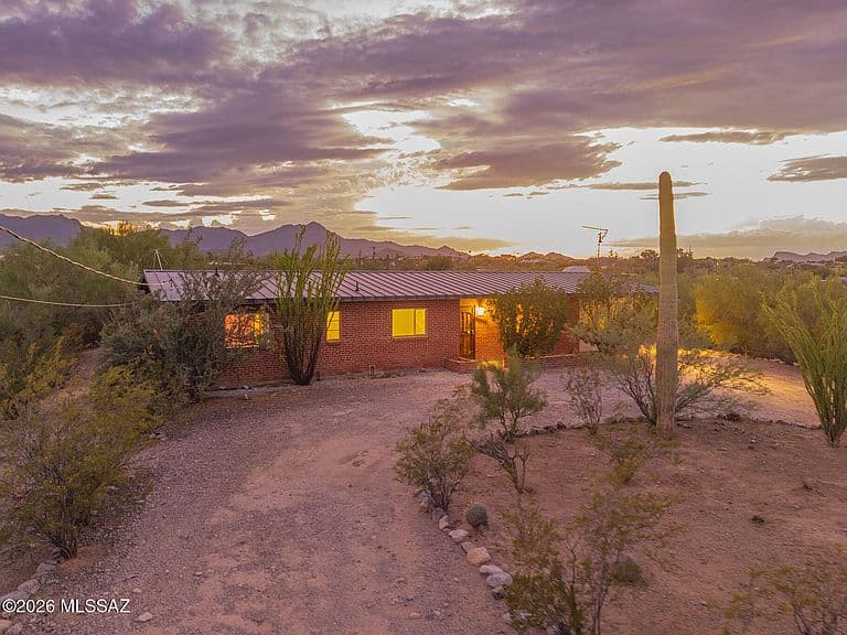 3930 N New York Dr photo 5