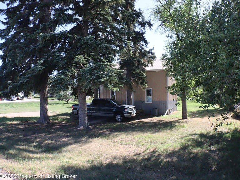 205 Highway 200 photo 2