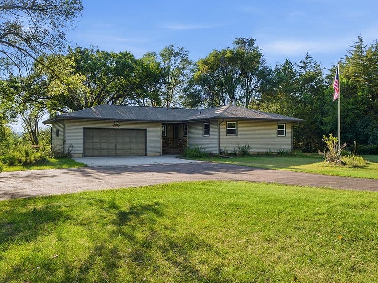 1607 Westview Dr photo 1